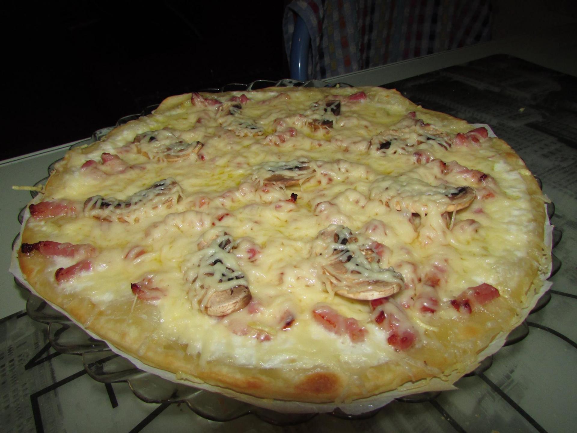 Pizza flammande aux champignons de paris